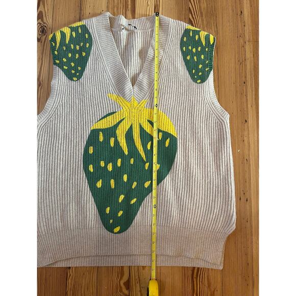 J.W. Anderson Strawberry Painted Intarsia Wool-Blend V-Neck Knit Sweater Vest - Picture 9 of 12